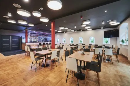 Best Western Plus Hotel Rzeszow City Center Отели рядом с достопримечательностью «P.U.H. "AZART" Sp. J»