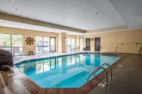 Comfort Suites - Swimmingpools