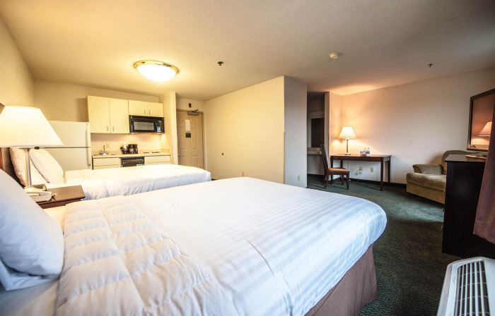 Greystone Inn & Suites