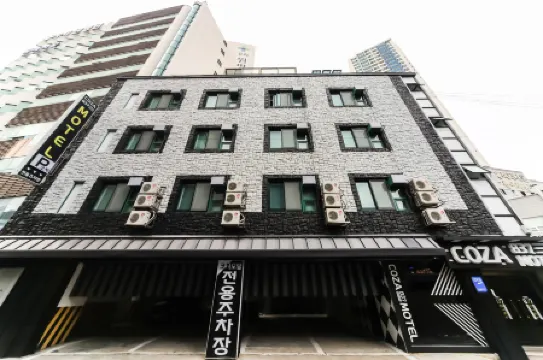 Busan Dadaepo Coza 837 Отели рядом с достопримечательностью «Морской пляж Тадэпхо»