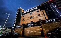 Changwon Myeongseodong Namuneulbo Hotel