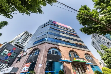 Sinchon Sun Hostel