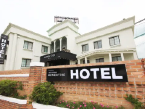 Jeonju Deokjindong Moment 708 Jeonju Stadium周辺のホテル