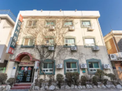 Yeoncheon Yeogiseo Jaja 鄰近漢灘江觀光地的酒店