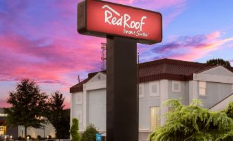 Red Roof Inn & Suites Newnan