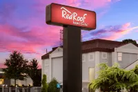 Red Roof Inn & Suites Newnan Hotels in Newnan