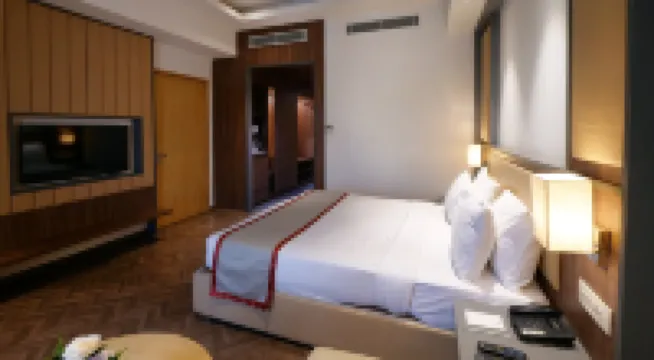 Orana Aurnum Hotels near Janakpuri
