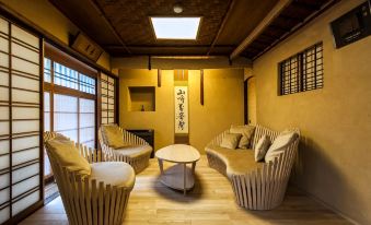 Izuyasu Traditional Kyoto Inn Serving Kyoto Cuisine