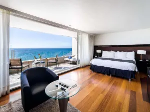 Radisson Blu Acqua Hotel and Spa Concon