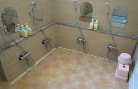 站前旅館 衹見莊