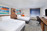 La Quinta Inn & Suites by Wyndham Nashville Airport - 2 stelle