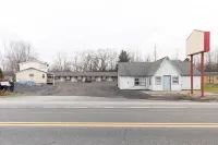 OYO Hotel Starlite Seneca Falls Hotels in Galen