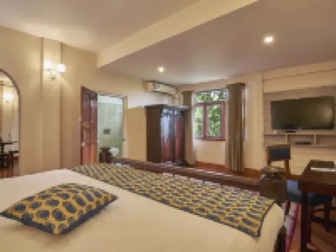 The Heritage Club - Tripura Castle Hotele w: Shillong