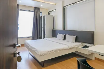 Hotel Rudra Residency Hotels near Mahalakshmi Mandir