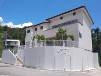 Yamagata Ryukyu Hatago Onnason with Pool Các khách sạn gần Kinjo Strawberry Farm