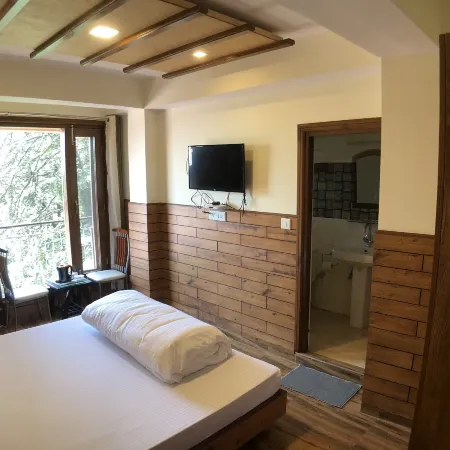 Backwoods B&B Mall Road Shimla