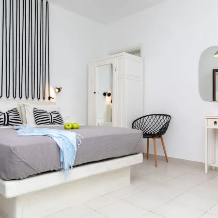 Depis Place and Apartments Отели рядом с достопримечательностью «Коурос Меланон»