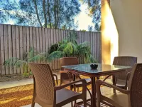Novena Palms Motel Hotels in Northgate