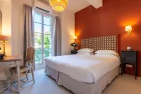Hôtel Le Relais de Poste Arles Centre Historique Hotels in Fourques