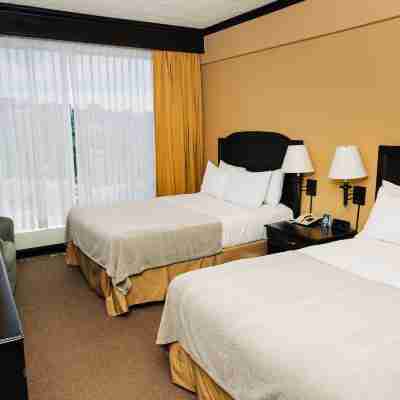 Plaza Hotel and Suites Rooms
