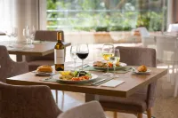 Valentin Grand Park Suite Hotel - breakfast