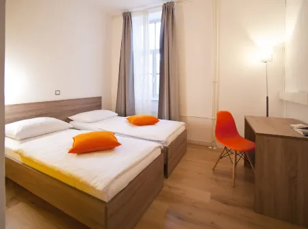 B&B Maribor UNI Hostel Отели в г. Марибор