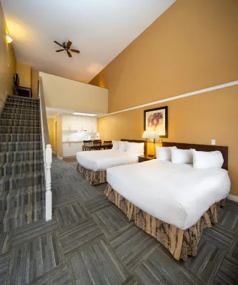 Econo Lodge Inn & Suites Hotels in Kelowna