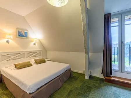 Château de Kergonano, Отели в г. Бадан