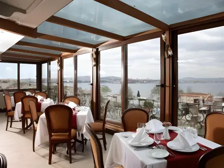 Hippodrome Hotel