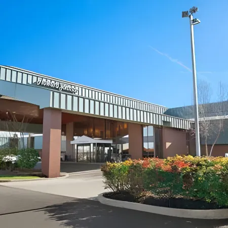 Howard Johnson by Wyndham Evansville East