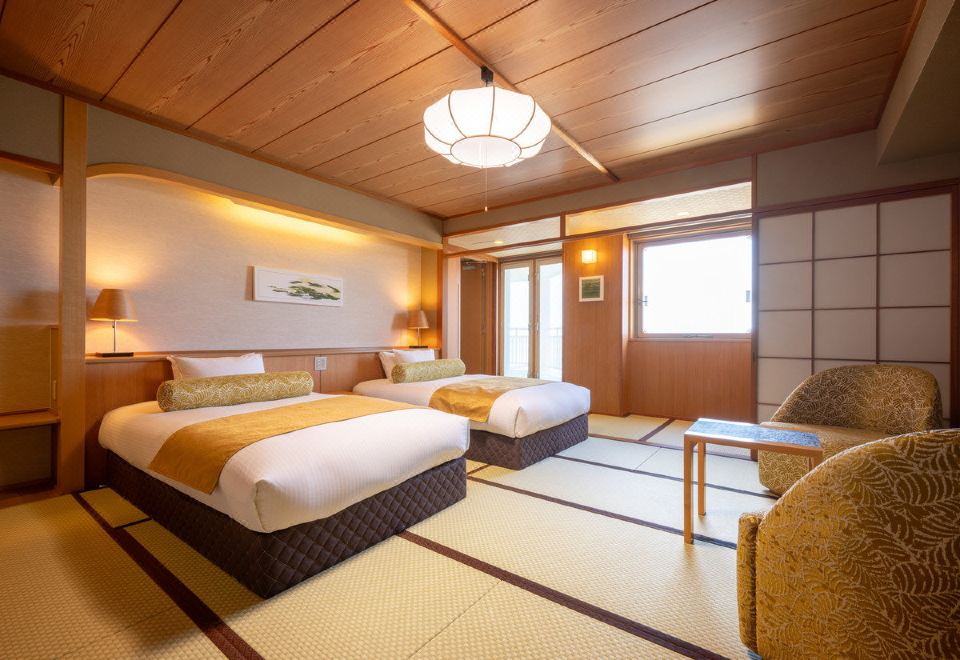 4. 호텔 그랜드 메..