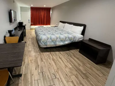 Motel 6 Englewood, FL Hotels in Grove City