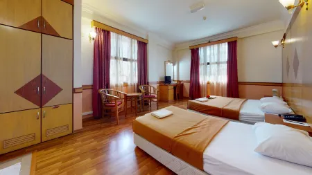 Flora Place Hotel Отели в г. Кота-Бару