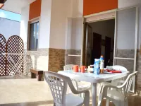 Tanoshii Holiday Home on the Ground Floor with Outdoor Space and Parking Space