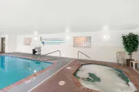 GuestHouse Kelso Longview - Pools