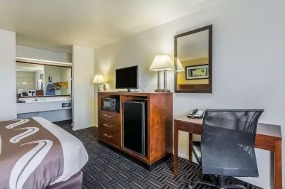 Quality Inn Fresno Near University Hotels in Fresno
