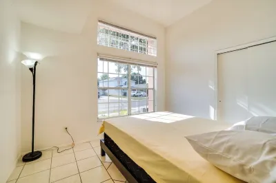 Central Orlando Home: 14 Mi to Universal Studios! Hotel dekat Gatorland