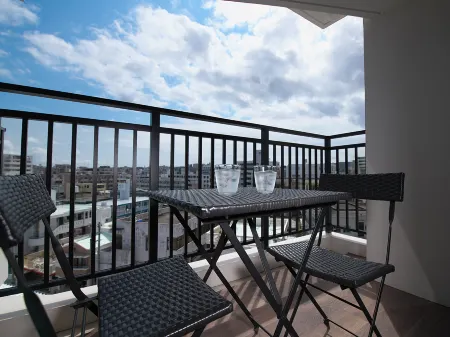 Hotel Y'Rise to Urasoe Отели рядом с достопримечательностью «Urasoe Dai Park»