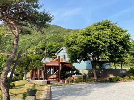 Jecheon Hill Rest Отели рядом с достопримечательностью «Woraksan»