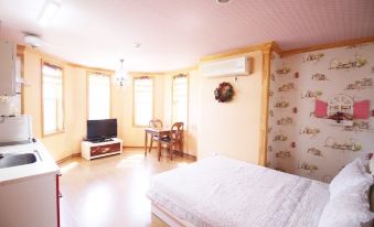 Taean Mongsanpo Marisol Pension & Resort