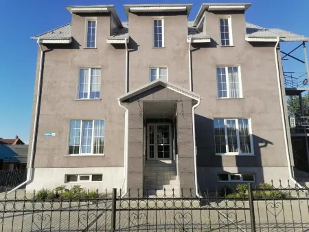 Gostinitsa Platina Hotel Отели рядом с достопримечательностью «School of Music»