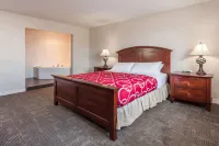 Super 8 by Wyndham Kirkland Lake Отели в г. Тимискаминг