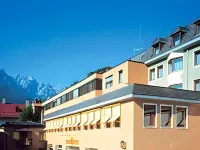Hotel Sonne Lienz Hotel dekat St. Andra (Church of St. Andrew)
