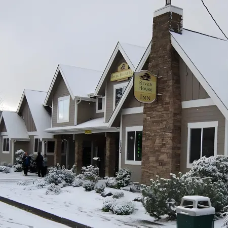 River House Inn, a Baymont by Wyndham