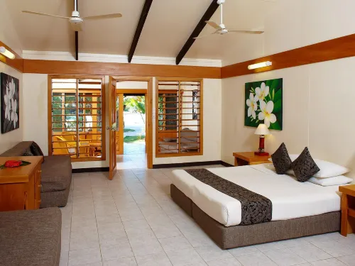 Plantation Island Resort Hotels in Malolo Island