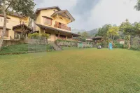 Villa d'Oasis 2 Puncak Mitra RedDoorz Hotels in Cisarua