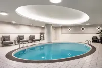Crowne Plaza TORONTO AIRPORT by IHG - Pools