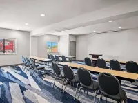 Comfort Suites Lindale Hotels in Lindale