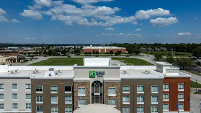Holiday Inn Express & Suites TULSA SOUTH BIXBY by IHG Hotels in 