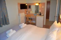 Rozos Hotel - Parking